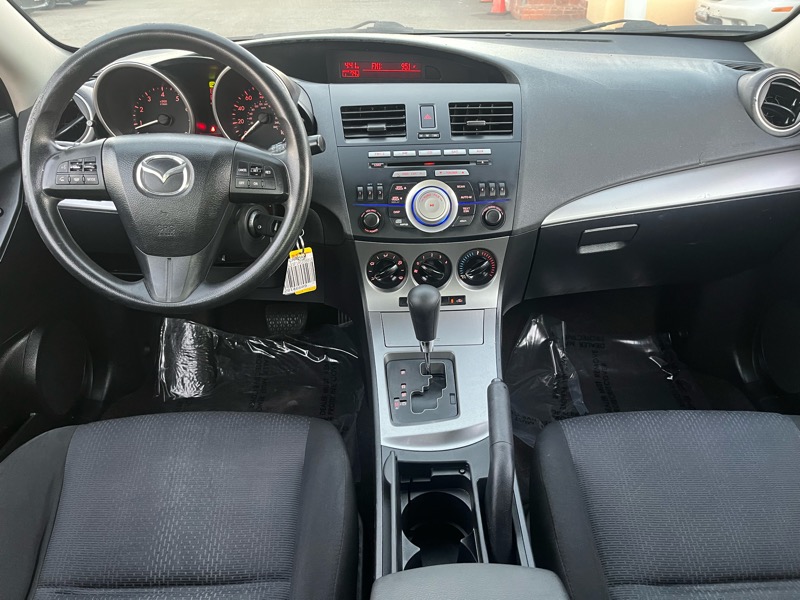 Mazda MAZDA3 i Touring 4-door 2010