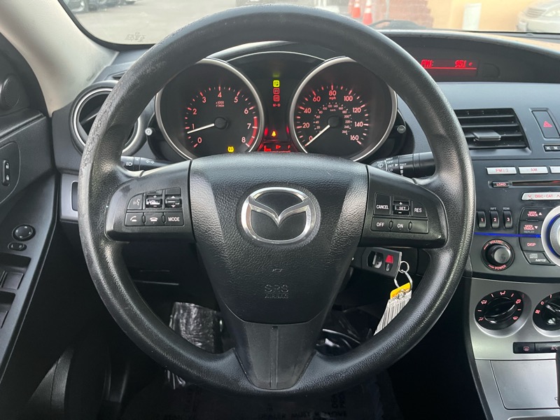Mazda MAZDA3 i Touring 4-door 2010