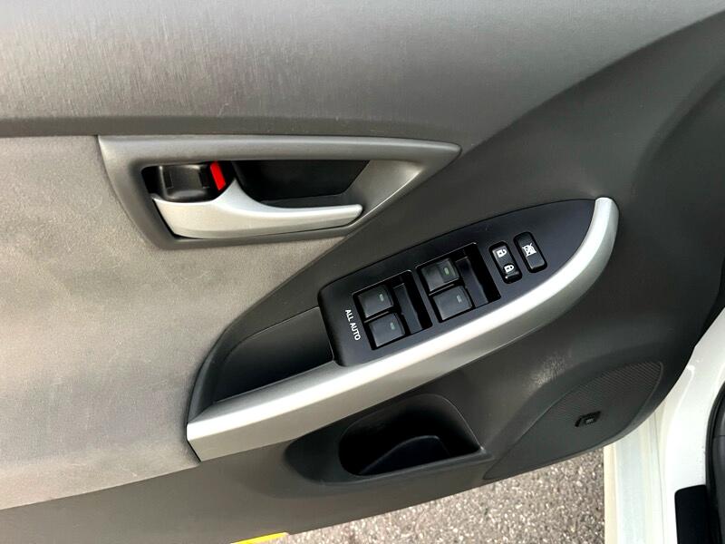 Toyota Prius Prius V 2010