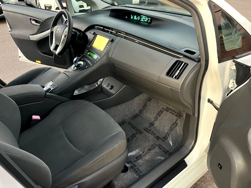 Toyota Prius Prius V 2010