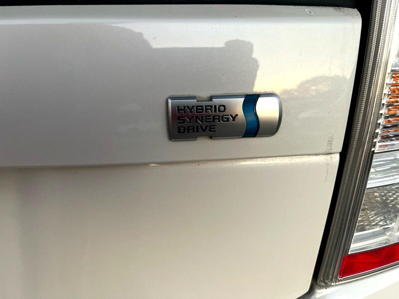 Toyota Prius Prius V 2010