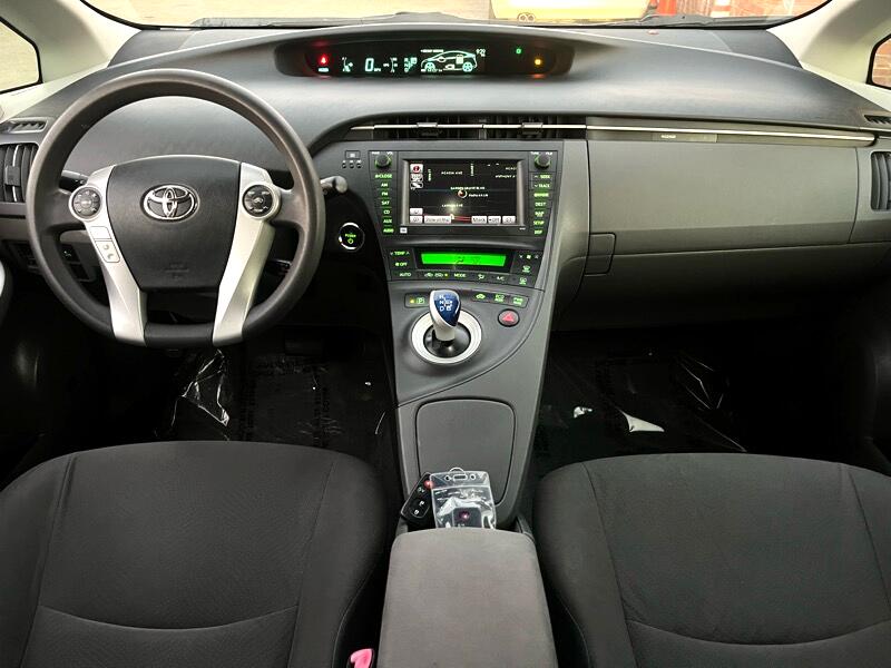 Toyota Prius Prius V 2010
