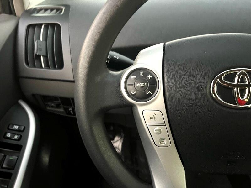 Toyota Prius Prius V 2010