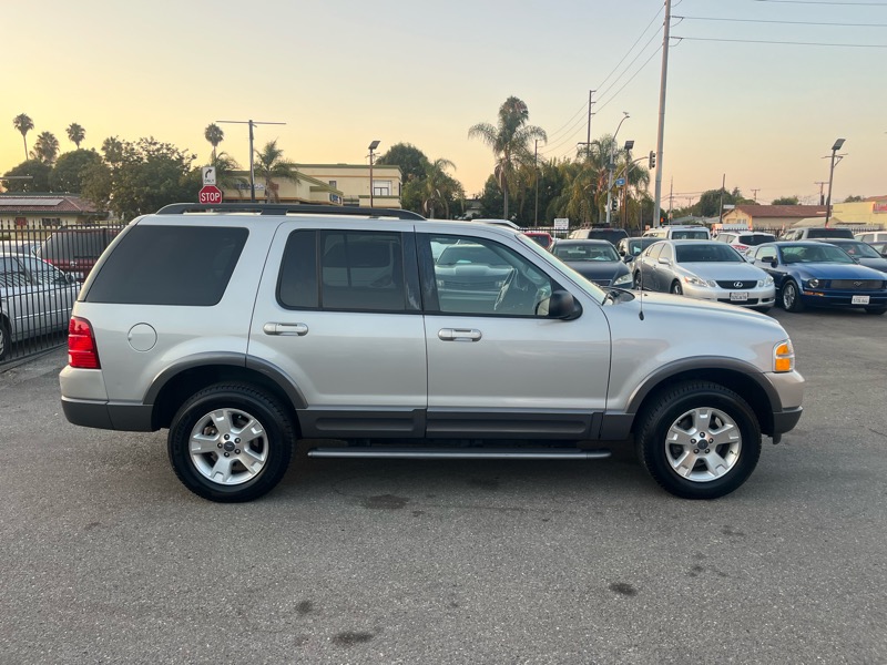 Ford Explorer XLT 4.0L 2WD 2003