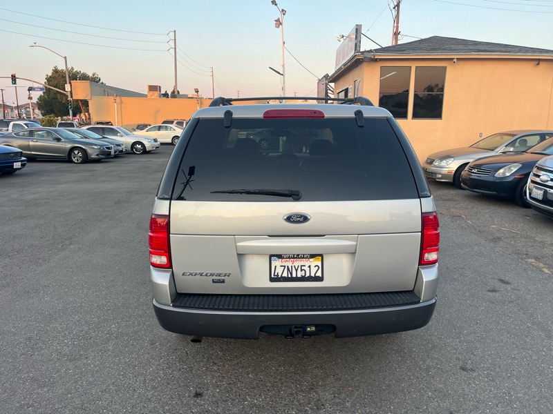 Ford Explorer XLT 4.0L 2WD 2003