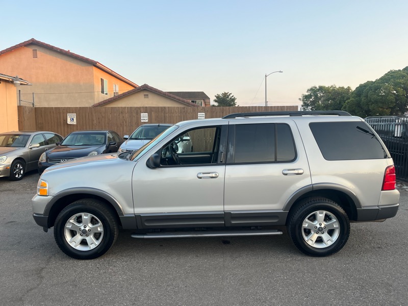 Ford Explorer XLT 4.0L 2WD 2003