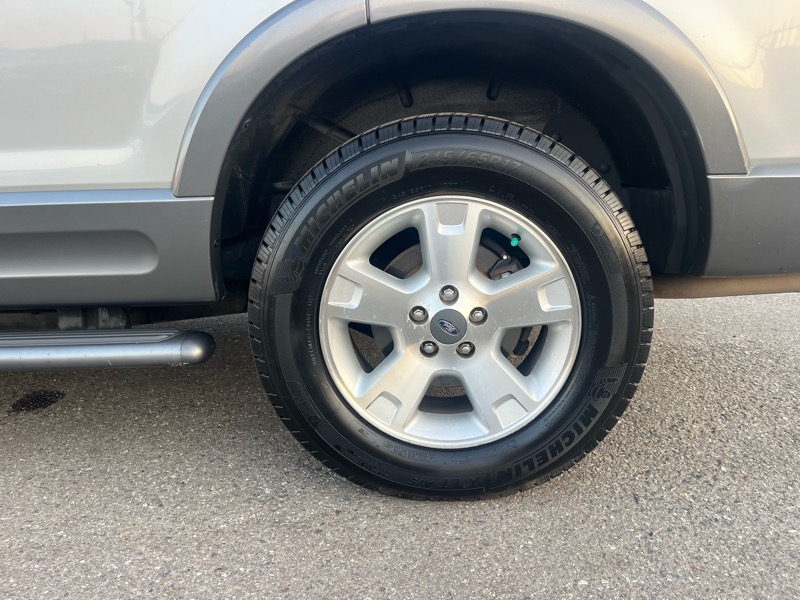 Ford Explorer XLT 4.0L 2WD 2003