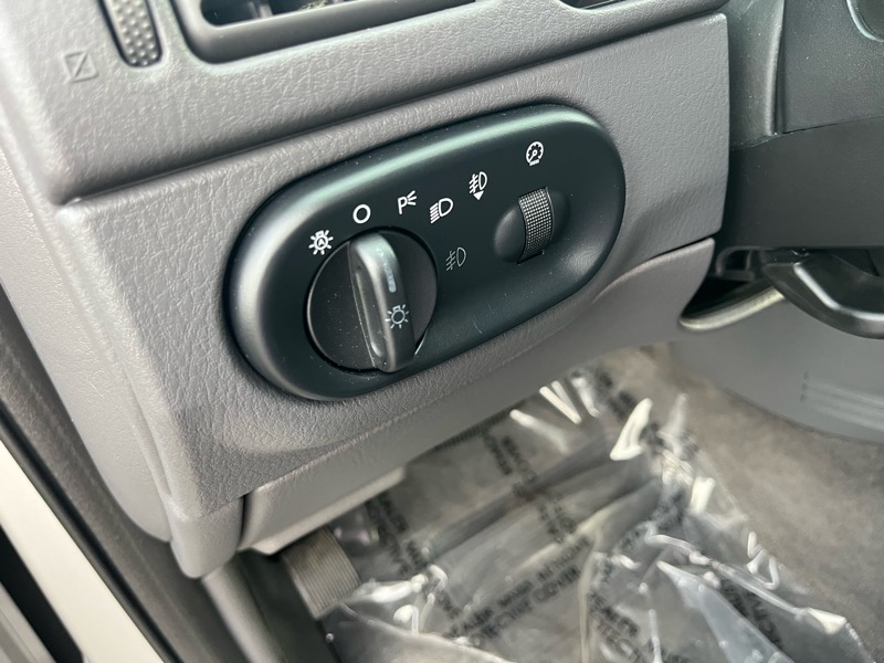 Ford Explorer XLT 4.0L 2WD 2003