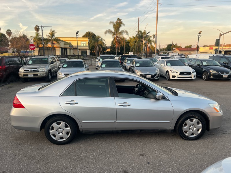Honda Accord LX sedan AT 2006