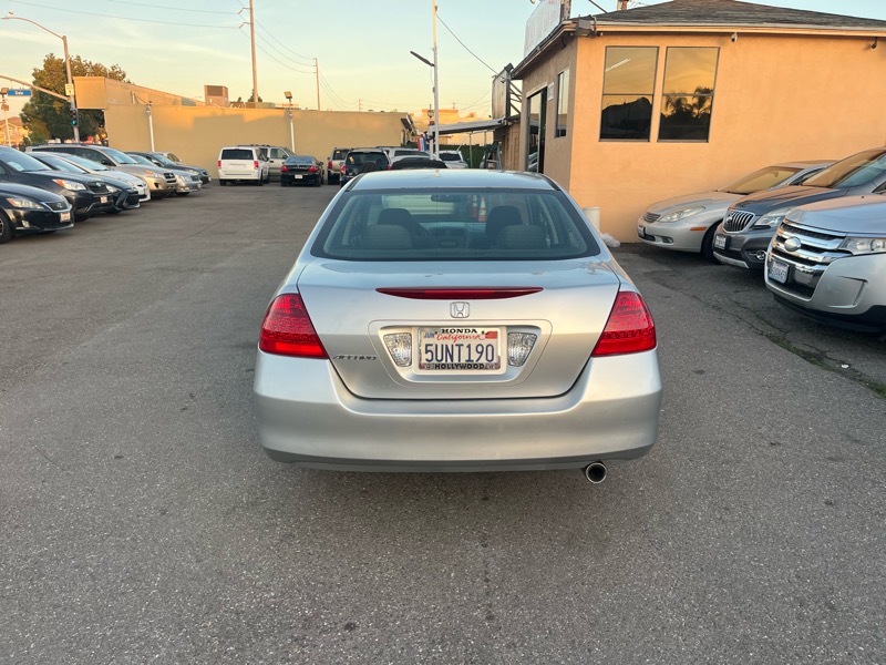 Honda Accord LX sedan AT 2006