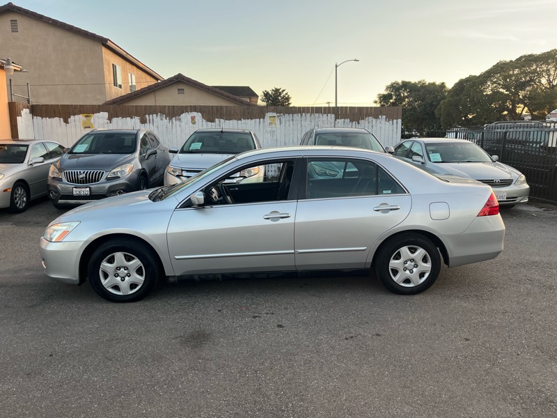 Honda Accord LX sedan AT 2006