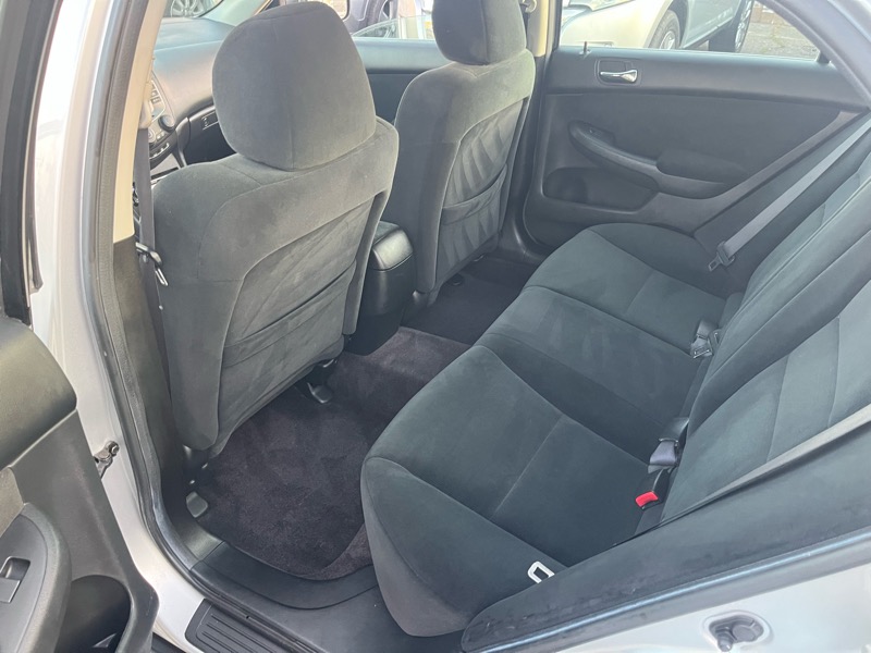 Honda Accord LX sedan AT 2006