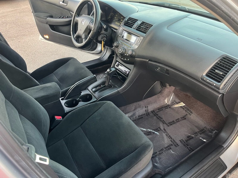 Honda Accord LX sedan AT 2006