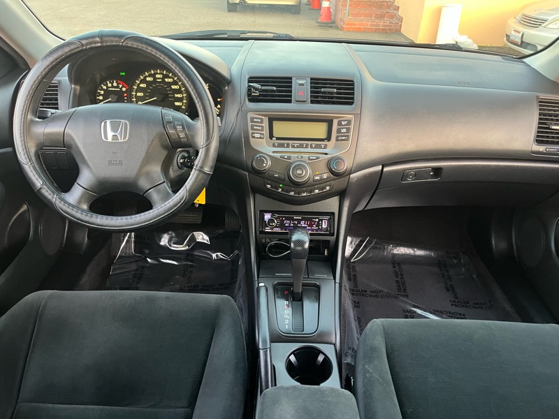 Honda Accord LX sedan AT 2006