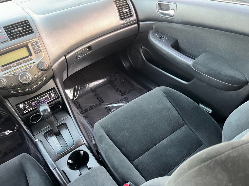 Honda Accord LX sedan AT 2006