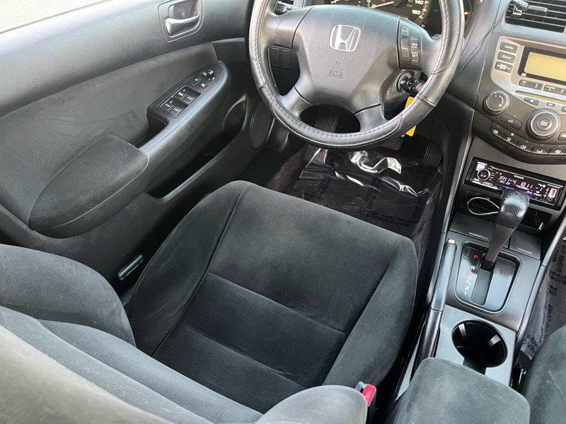 Honda Accord LX sedan AT 2006
