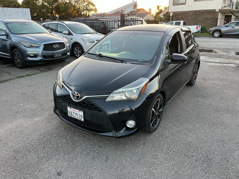 Toyota Yaris LE 5-Door AT 2017