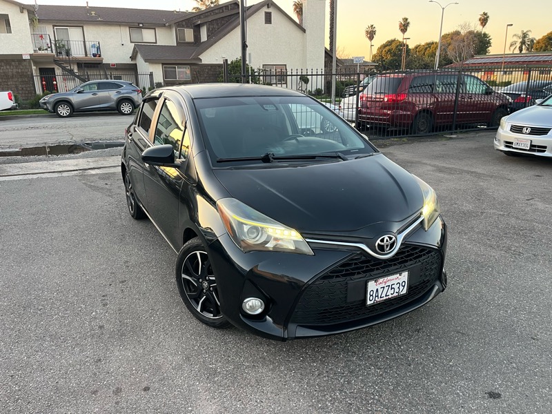 Toyota Yaris LE 5-Door AT 2017