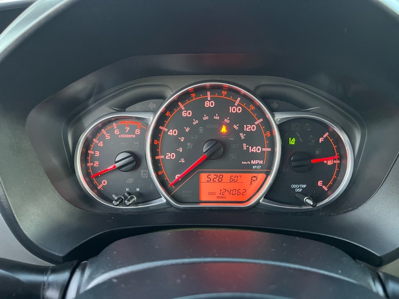 Toyota Yaris LE 5-Door AT 2017