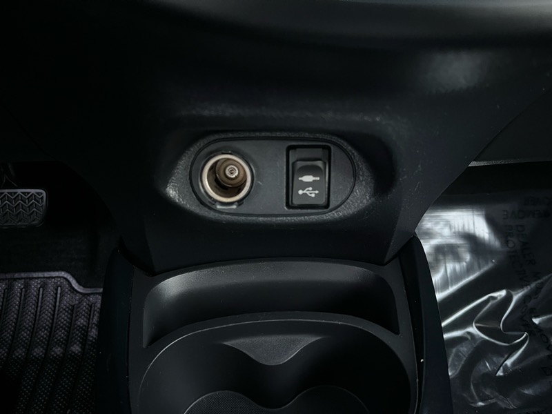 Toyota Yaris LE 5-Door AT 2017