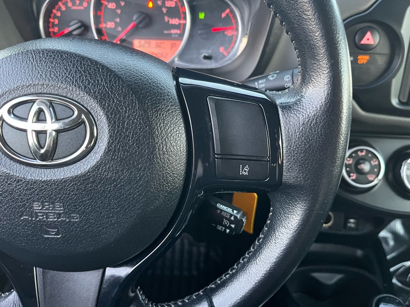 Toyota Yaris LE 5-Door AT 2017