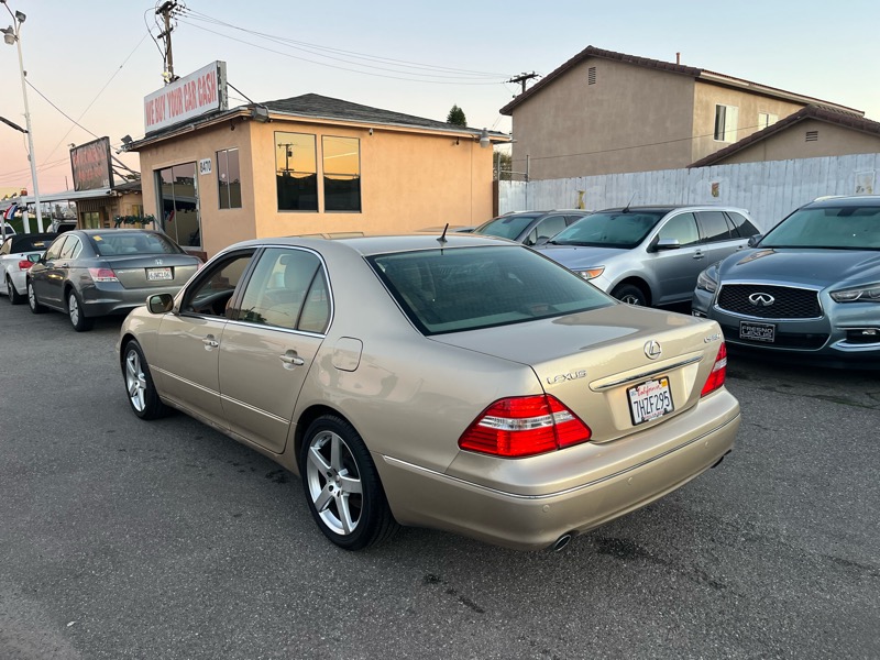 Lexus LS 430 Sedan 2006