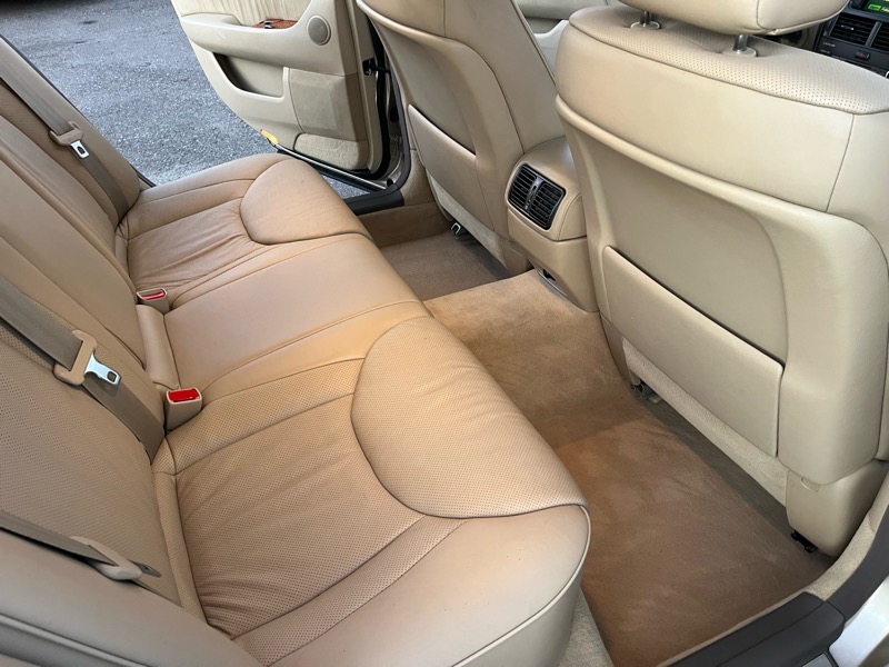 Lexus LS 430 Sedan 2006