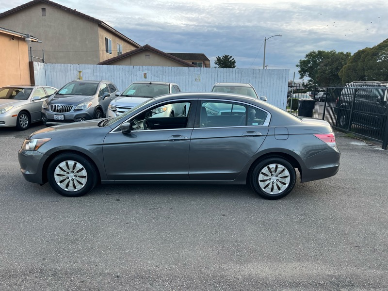 Honda Accord LX sedan AT 2009
