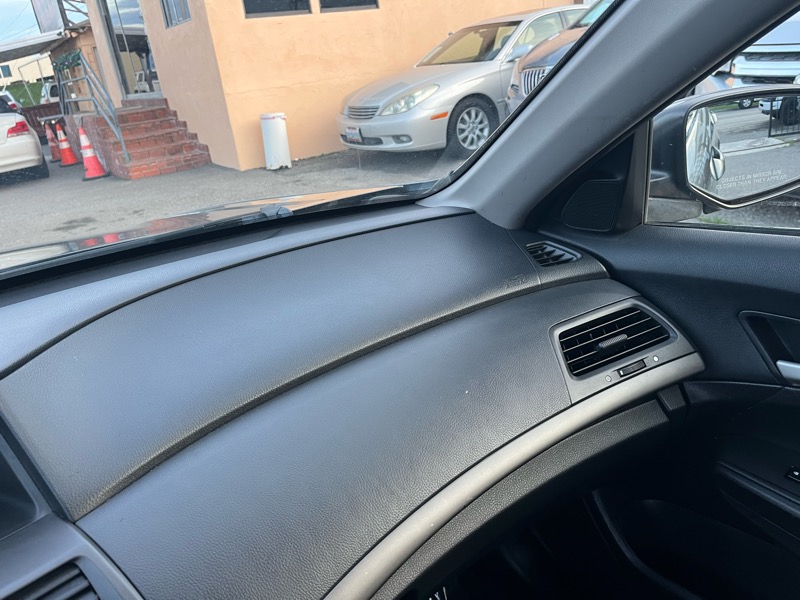 Honda Accord LX sedan AT 2009