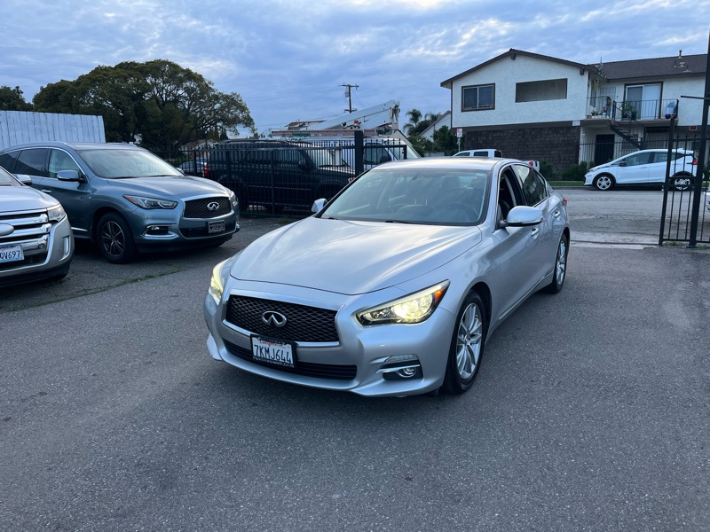 Infiniti Q50 Base 2015