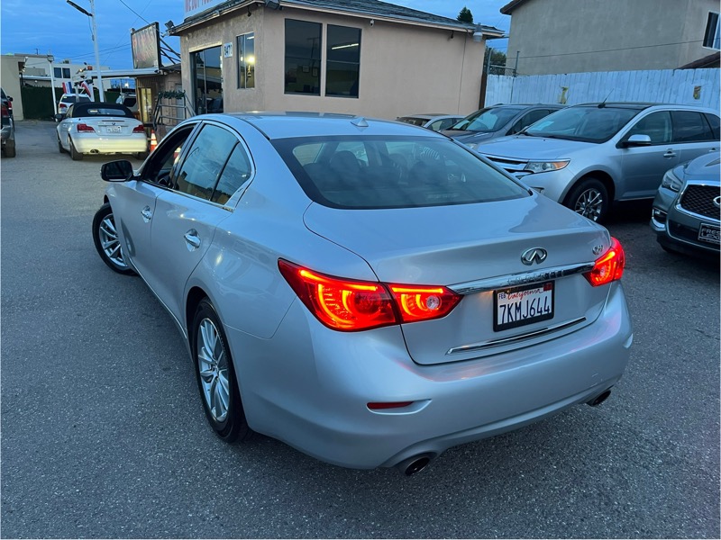 Infiniti Q50 Base 2015