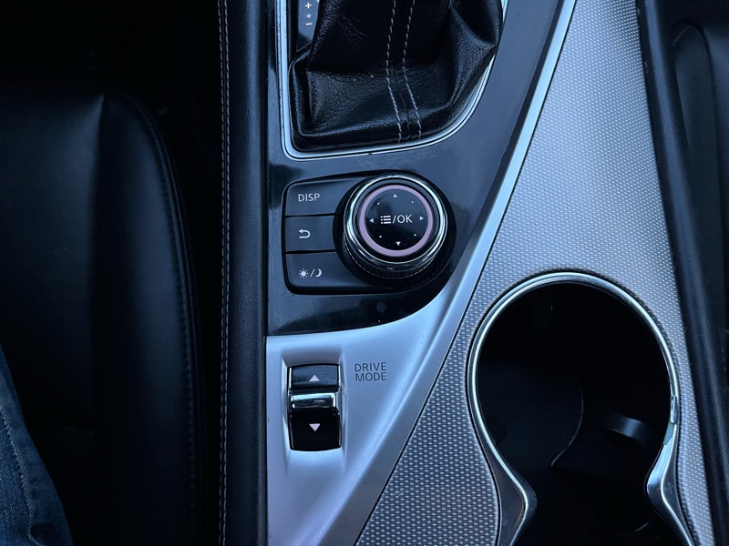 Infiniti Q50 Base 2015