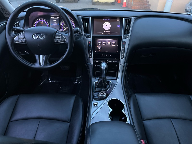 Infiniti Q50 Base 2015