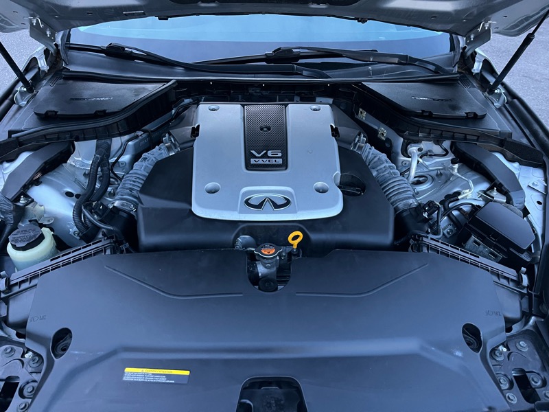 Infiniti Q50 Base 2015