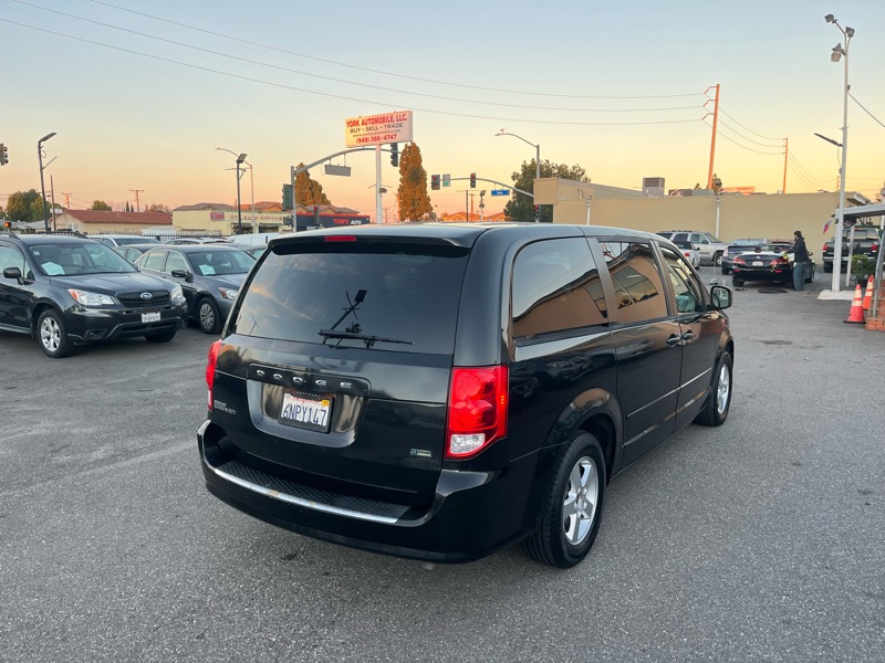 Dodge Grand Caravan Mainstreet 2011