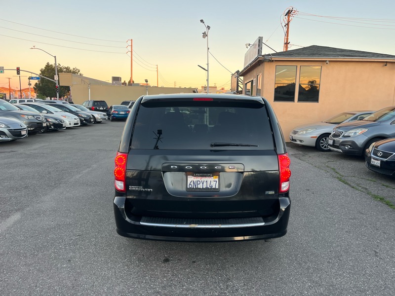 Dodge Grand Caravan Mainstreet 2011