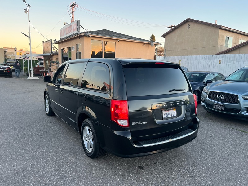 Dodge Grand Caravan Mainstreet 2011