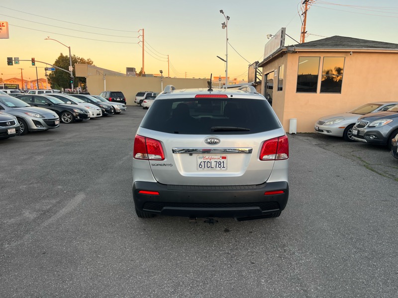 Kia Sorento LX 2WD 2011