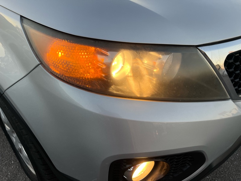 Kia Sorento LX 2WD 2011