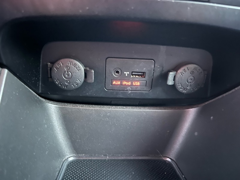 Kia Sorento LX 2WD 2011