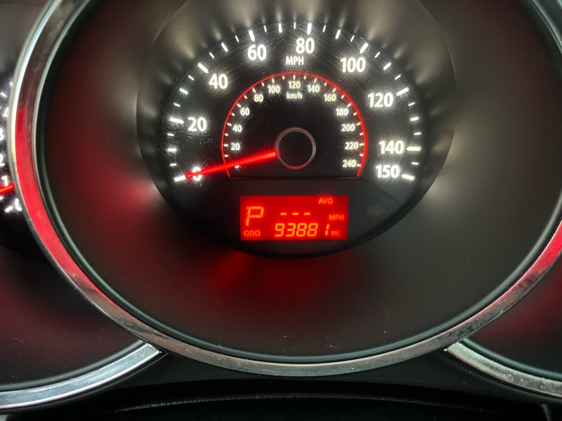 Kia Sorento LX 2WD 2011