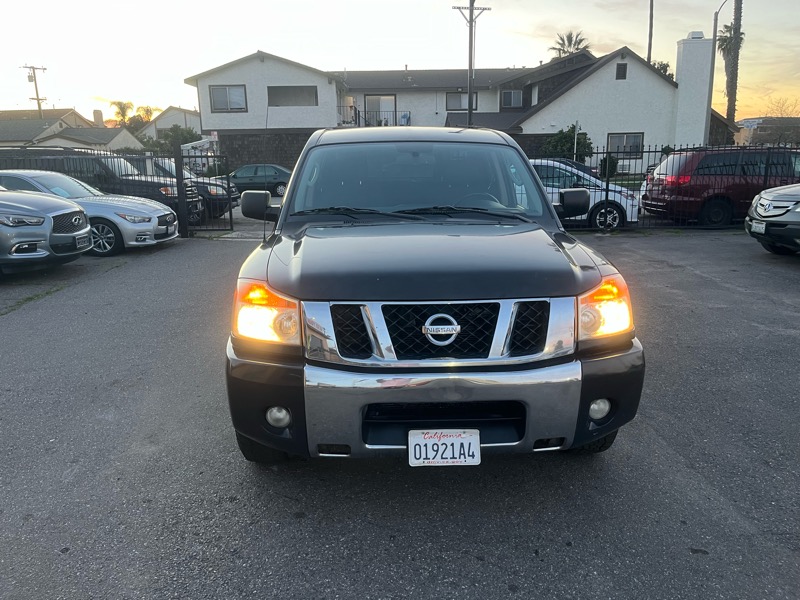 Nissan Titan LE Crew Cab 2WD SWB 2010