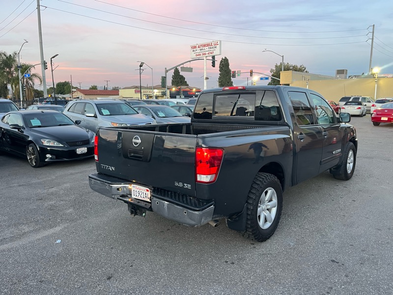 Nissan Titan LE Crew Cab 2WD SWB 2010