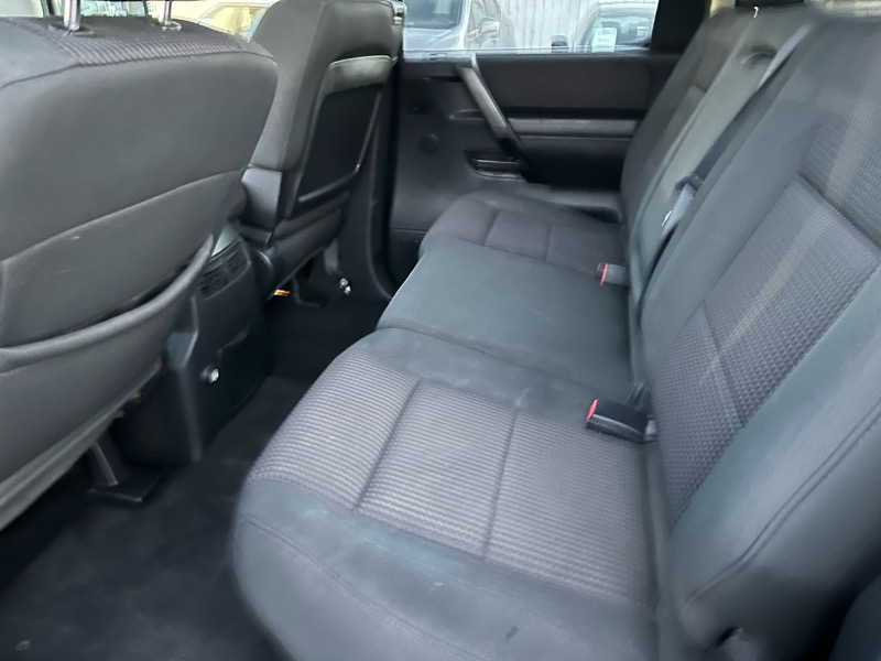 Nissan Titan LE Crew Cab 2WD SWB 2010