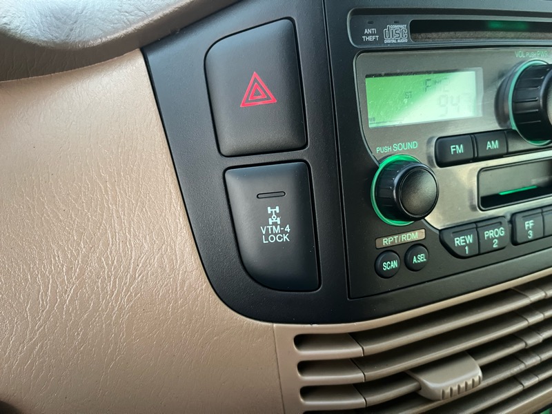 Honda Pilot EX w/ Leather 2004