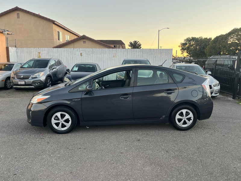 Toyota Prius Prius V 2012