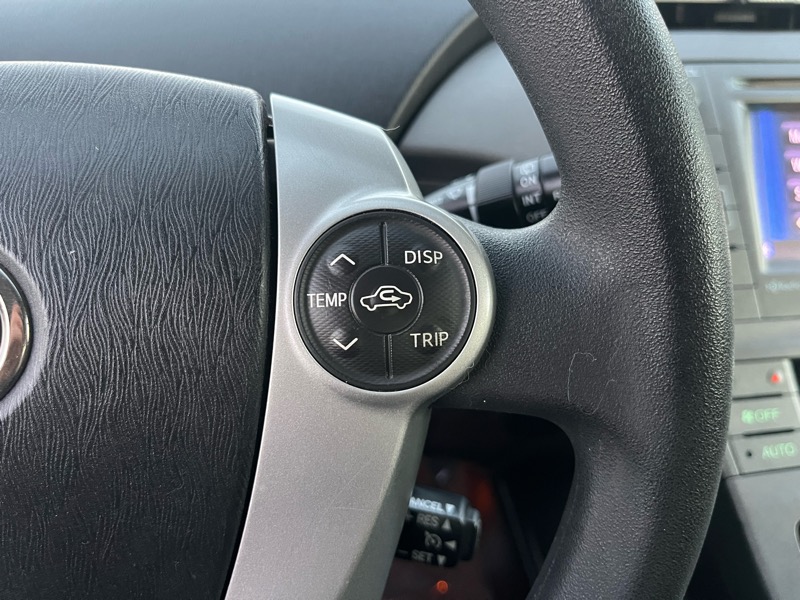 Toyota Prius Prius V 2012