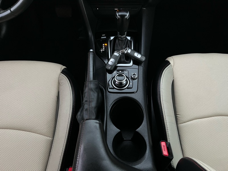 Mazda MAZDA3 s Grand Touring AT 5-Door 2014