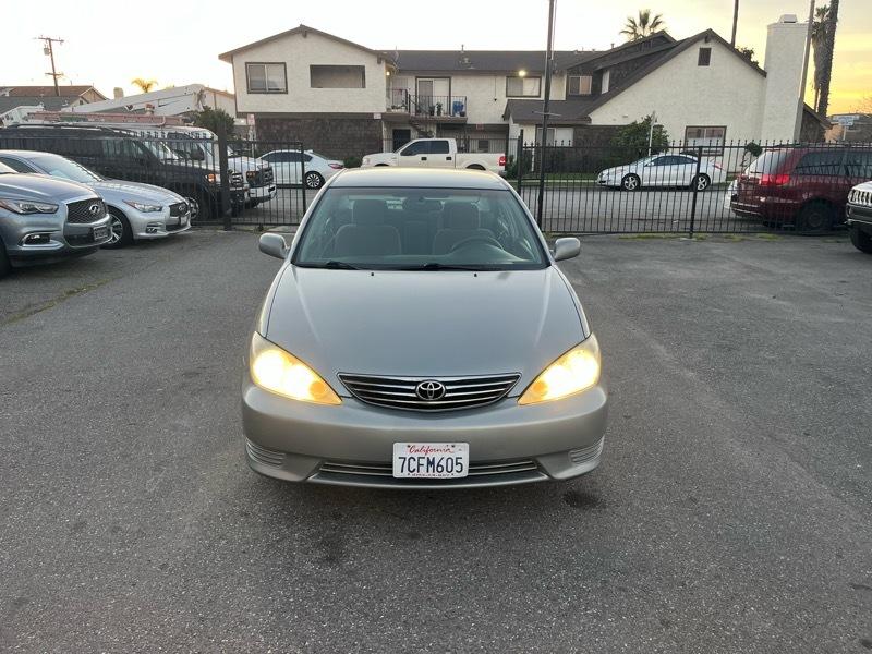 Toyota Camry LE 2005