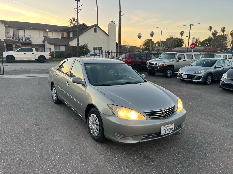 Toyota Camry LE 2005